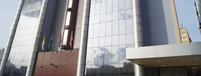 Detalhe de foto da fachada do edifício UNIFAI