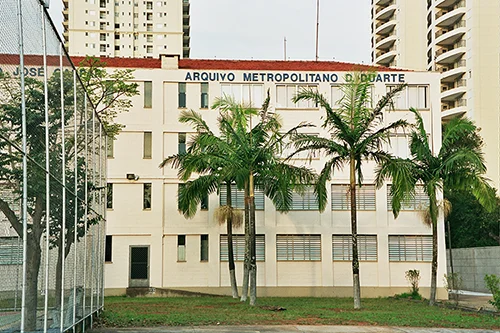 Foto da Fachada do Arquivo Metropolitano