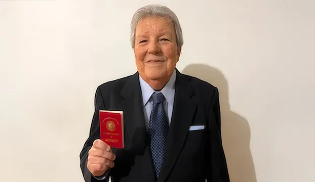 Ex-aluno da PUC-SP se torna advogado aos 81 anos e realiza sonho